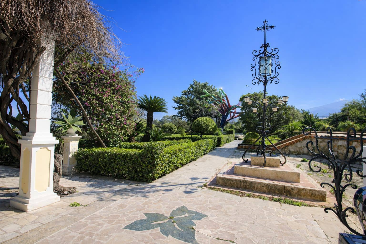 7 slaapkamer Villa te koop in Pego met zwembad garage - € 995.000 (Ref: 9660784)