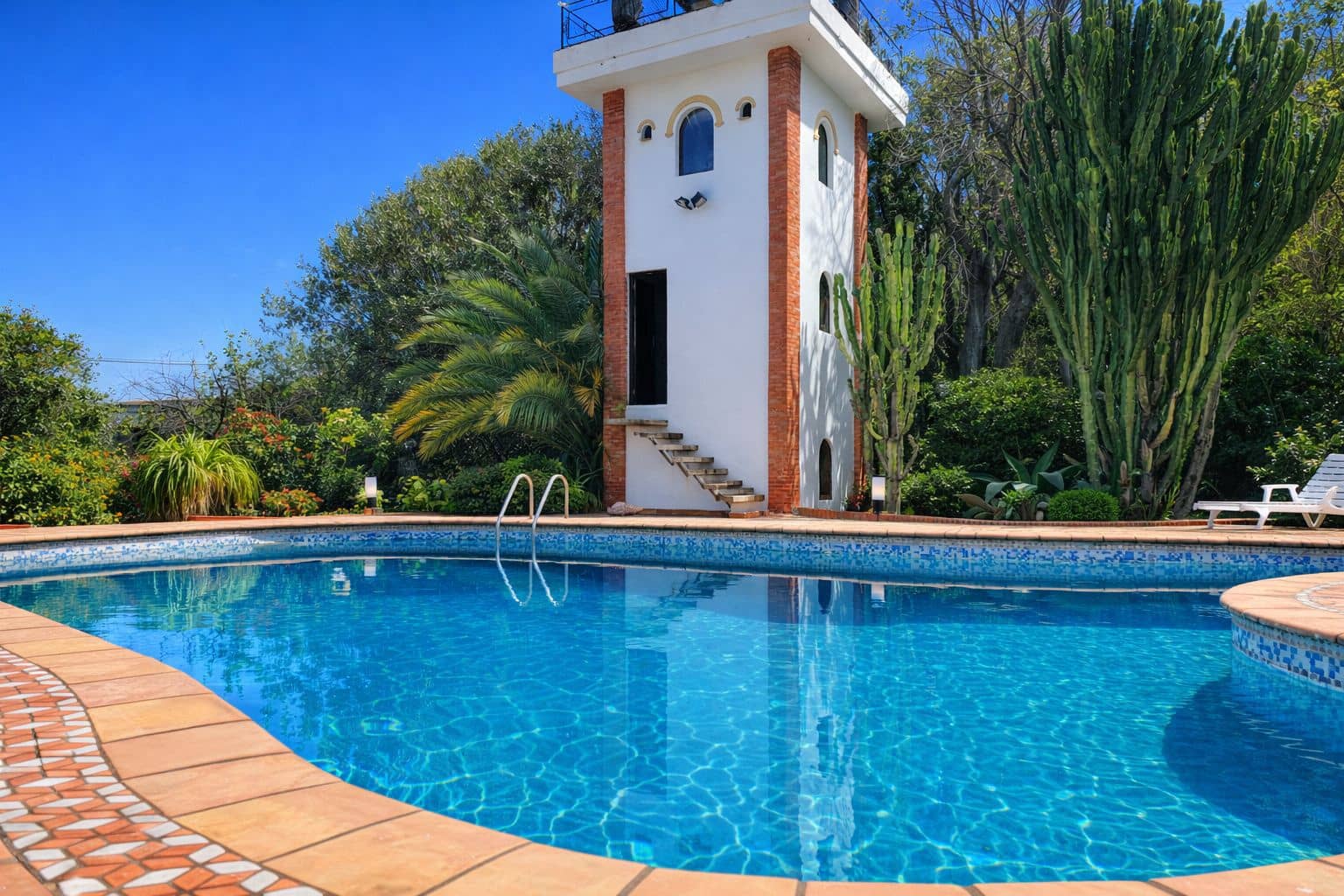 7 slaapkamer Villa te koop in Pego met zwembad garage - € 995.000 (Ref: 9660784)