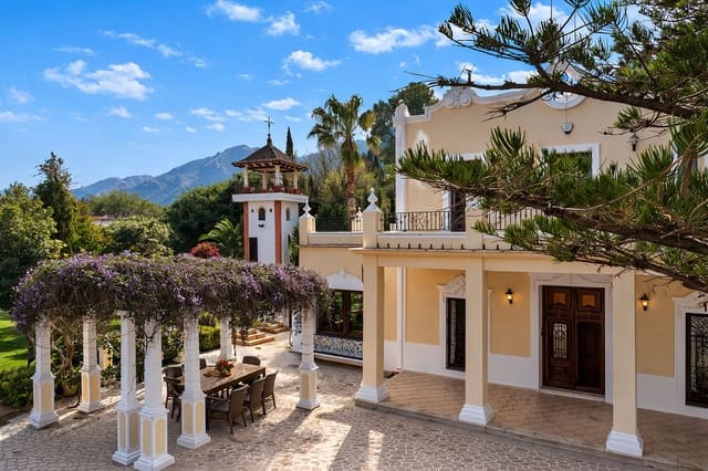 7 slaapkamer Villa te koop in Pego met zwembad garage - € 995.000 (Ref: 9660784)