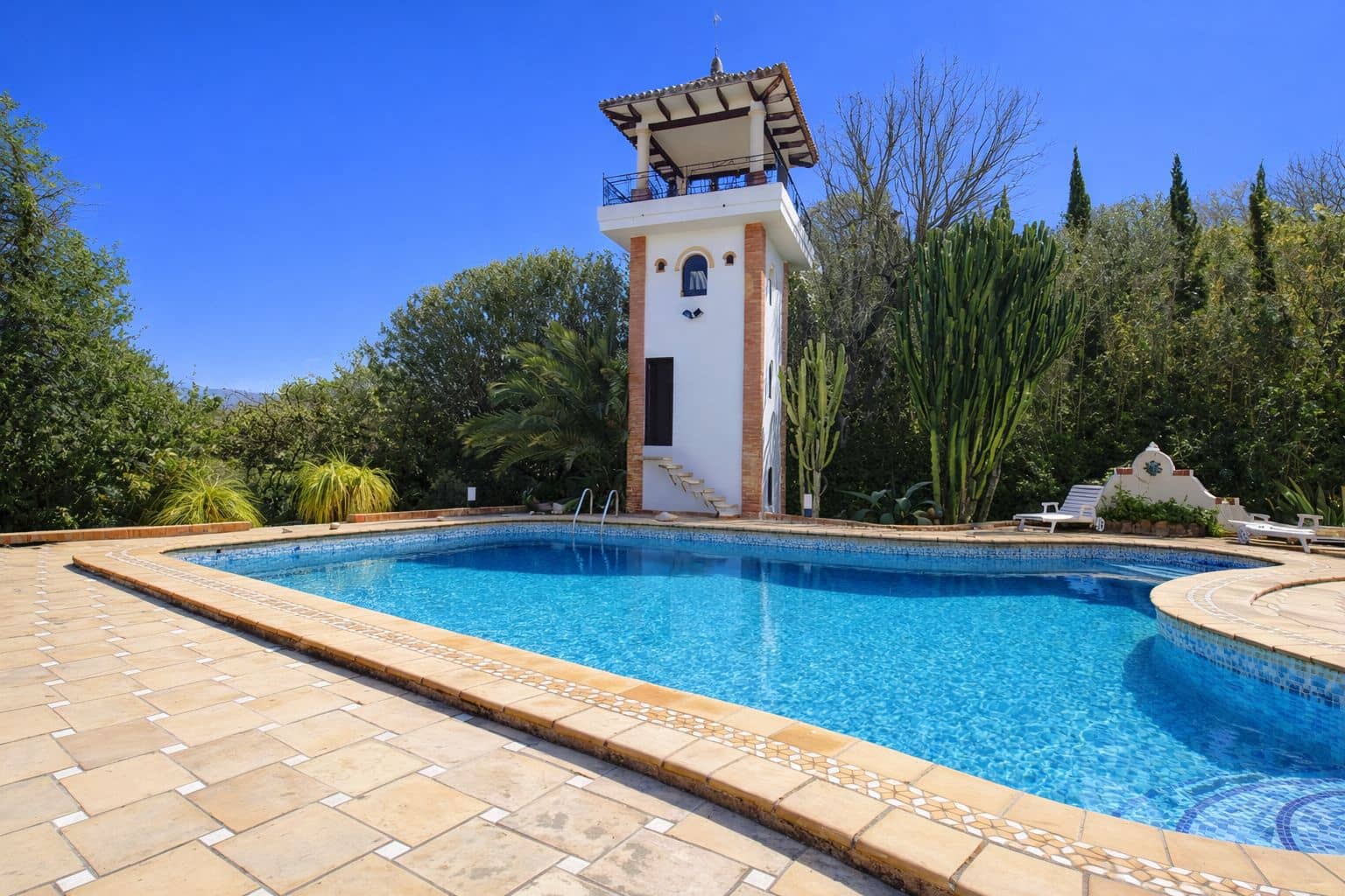 7 slaapkamer Villa te koop in Pego met zwembad garage - € 995.000 (Ref: 9660784)