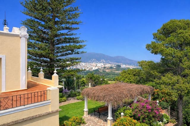 7 makuuhuone Huvila myytävänä paikassa Pego mukana uima-altaan 
autotalli - 995 000 € (Ref: 9660784)