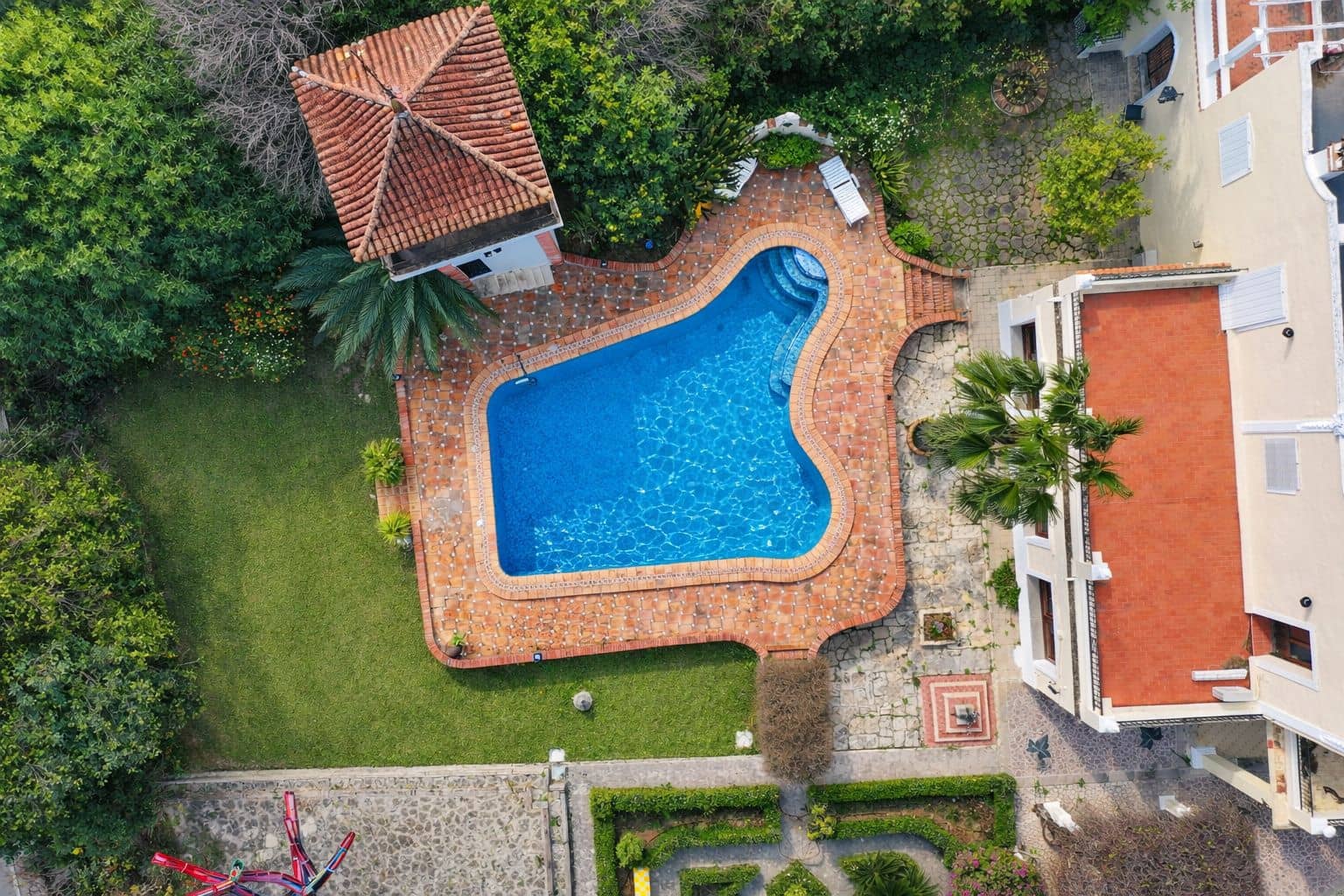 7 slaapkamer Villa te koop in Pego met zwembad garage - € 995.000 (Ref: 9660784)