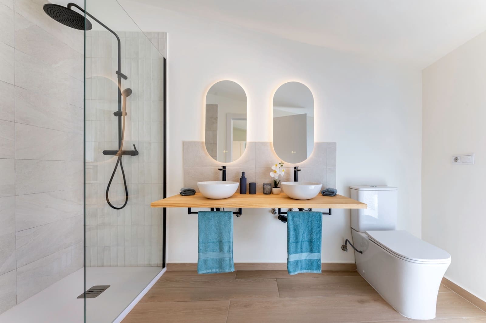 4 bedroom Villa for sale in Pego with pool garage - € 259,700 (Ref: 9742144)