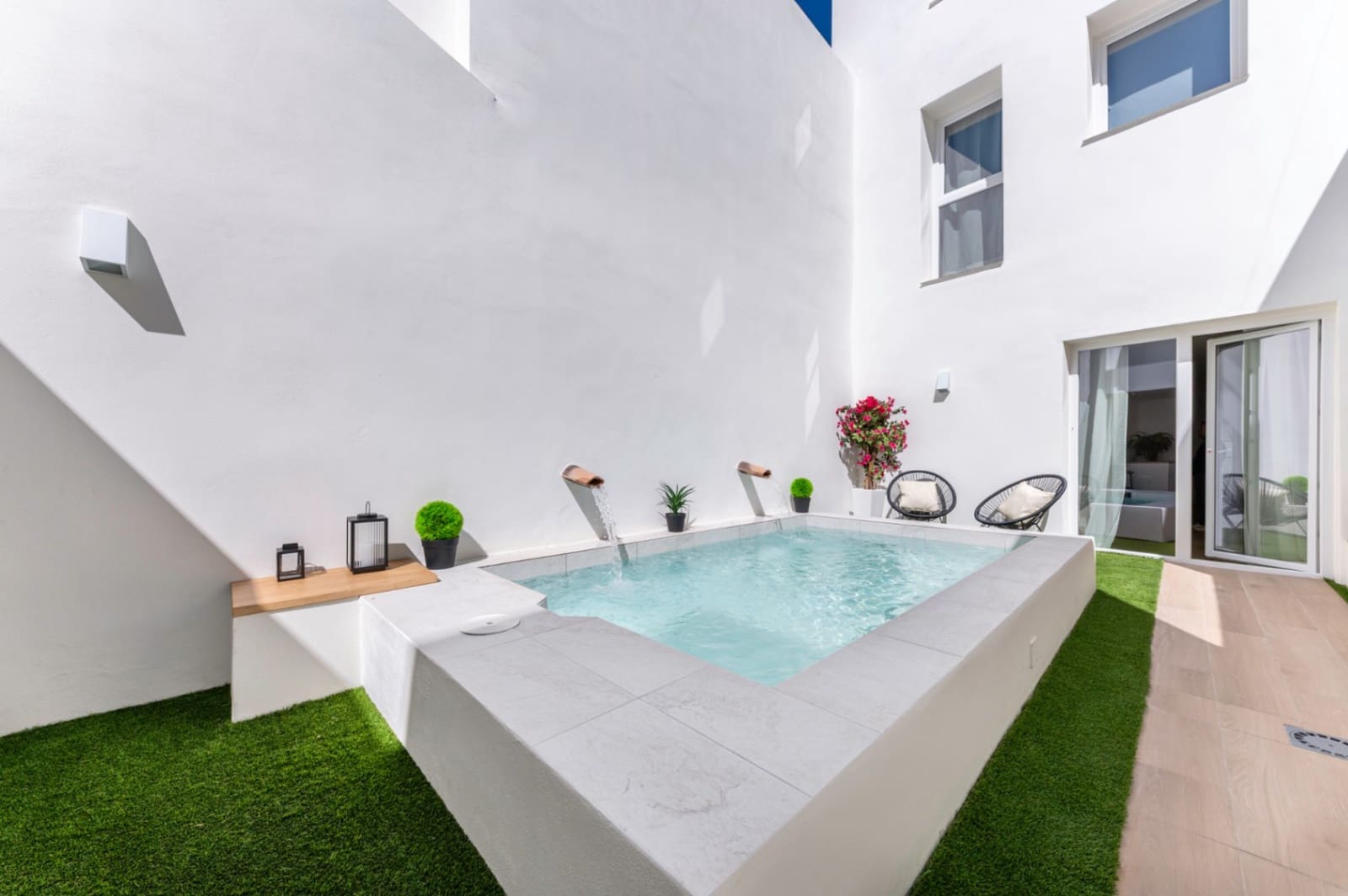 4 bedroom Villa for sale in Pego with pool garage - € 259,700 (Ref: 9742144)