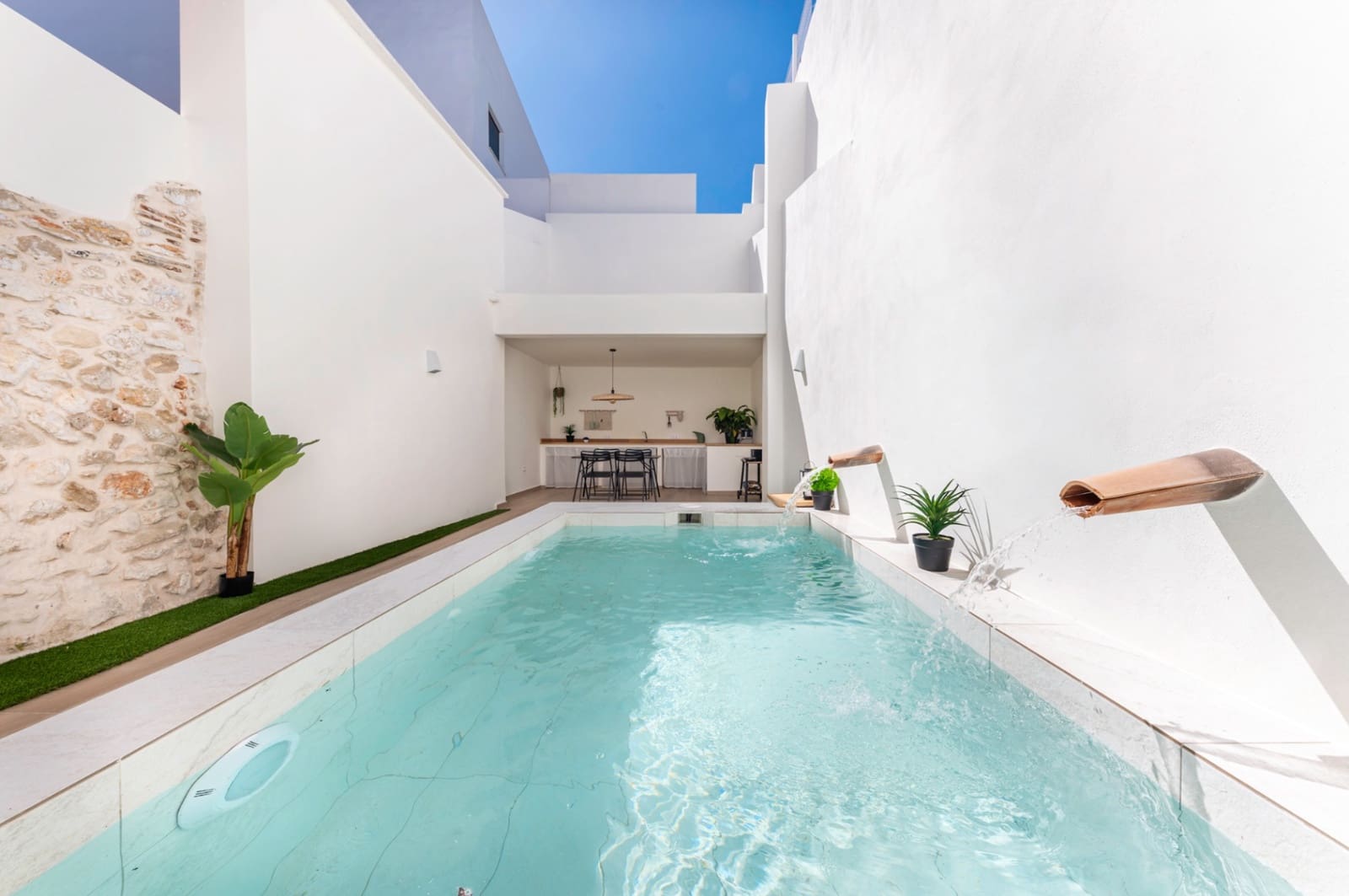 4 bedroom Villa for sale in Pego with pool garage - € 259,700 (Ref: 9742144)