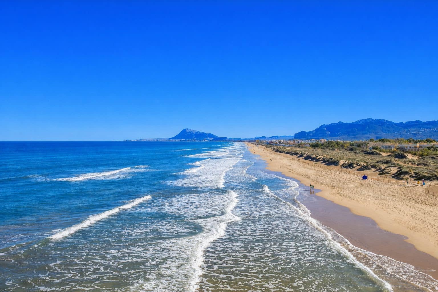 4 bedroom Villa for sale in Pego with pool garage - € 259,700 (Ref: 9742144)