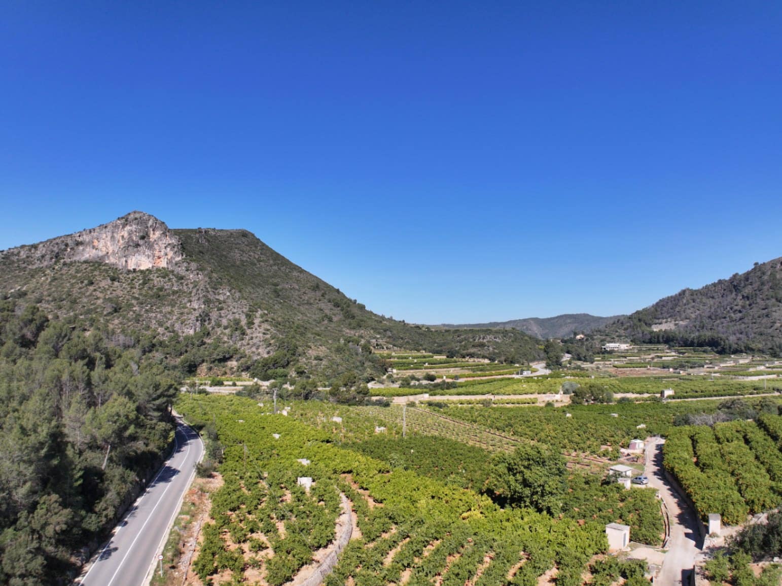 Finca/Herregård til salgs i L'Atzuvia - € 75 000 (Ref: 9747262)