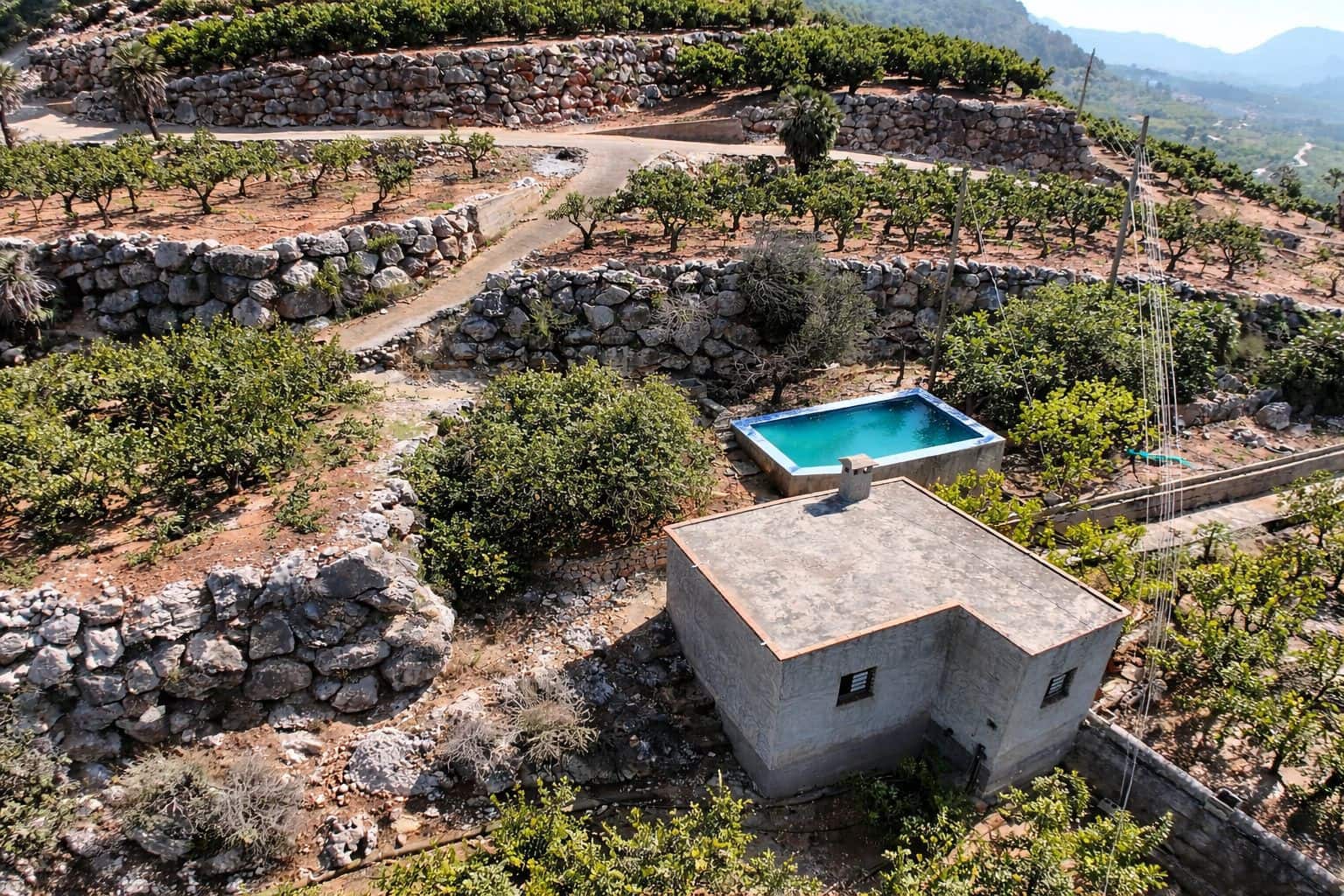 Finca/Herregård til salgs i L'Atzuvia - € 75 000 (Ref: 9747262)