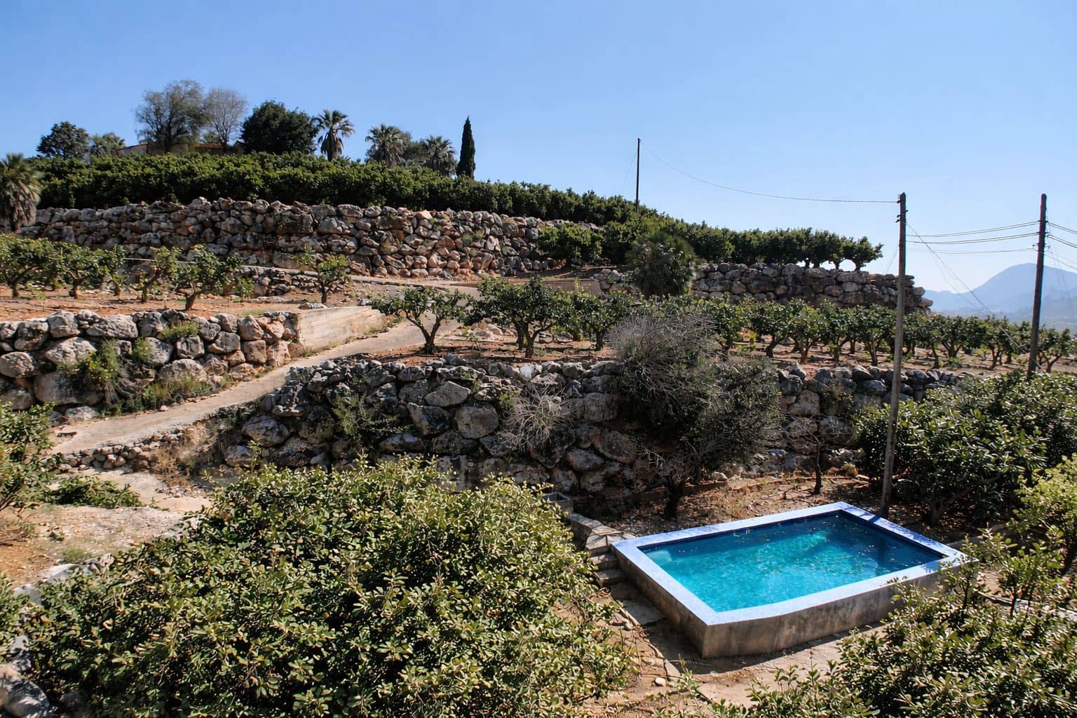 Finca/Herregård til salgs i L'Atzuvia - € 75 000 (Ref: 9747262)