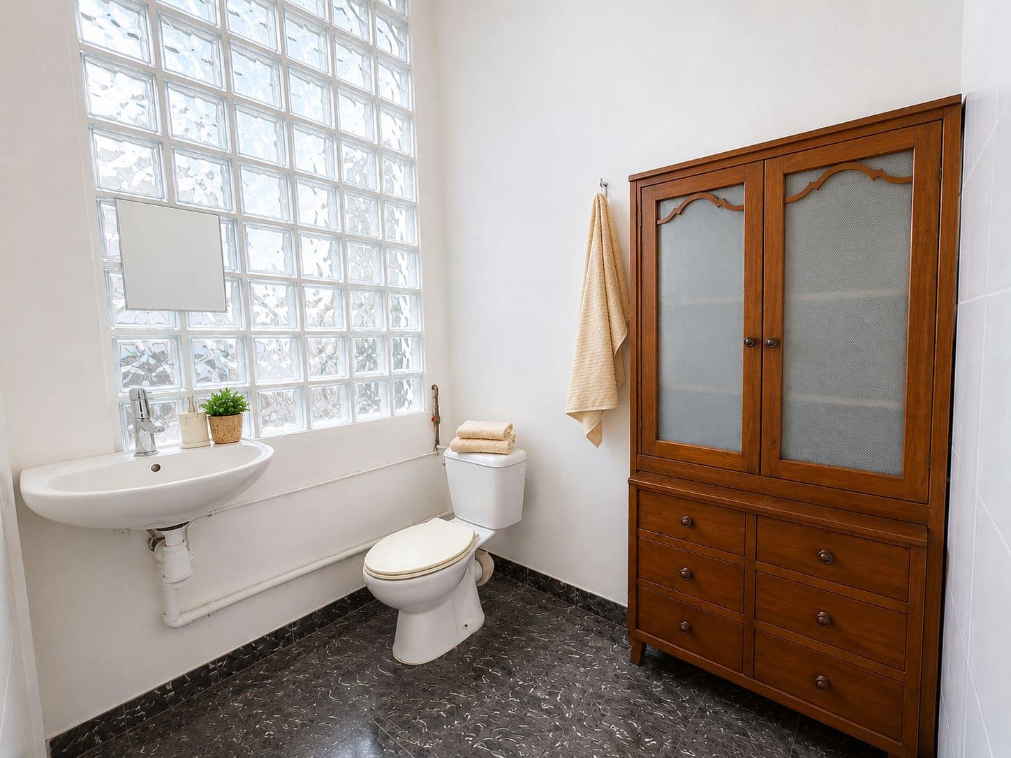 4 bedroom Townhouse for sale in Pego with garage - € 260,000 (Ref: 9834318)