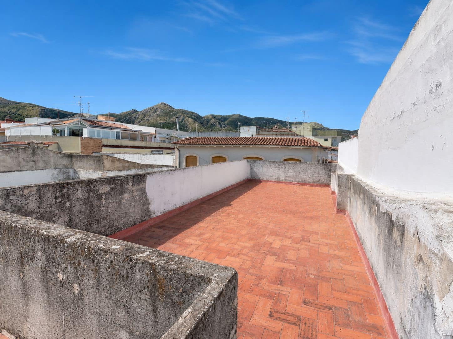 4 bedroom Townhouse for sale in Pego with garage - € 260,000 (Ref: 9834318)