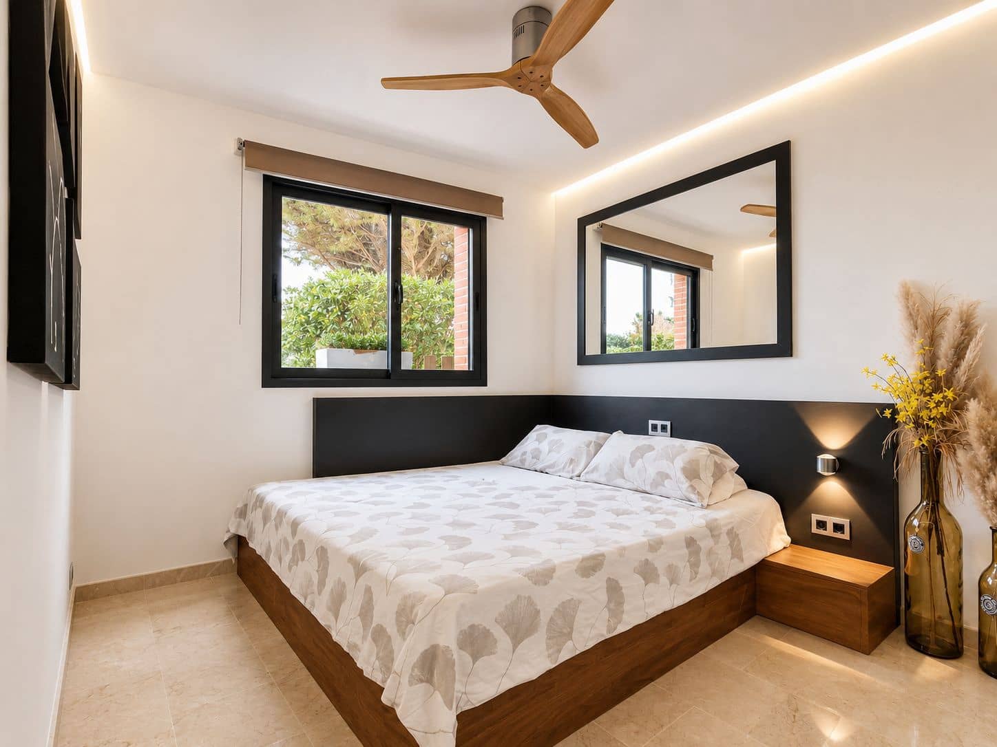 2 bedroom Flat for sale in Denia with pool garage - € 449,500 (Ref: 9850288)
