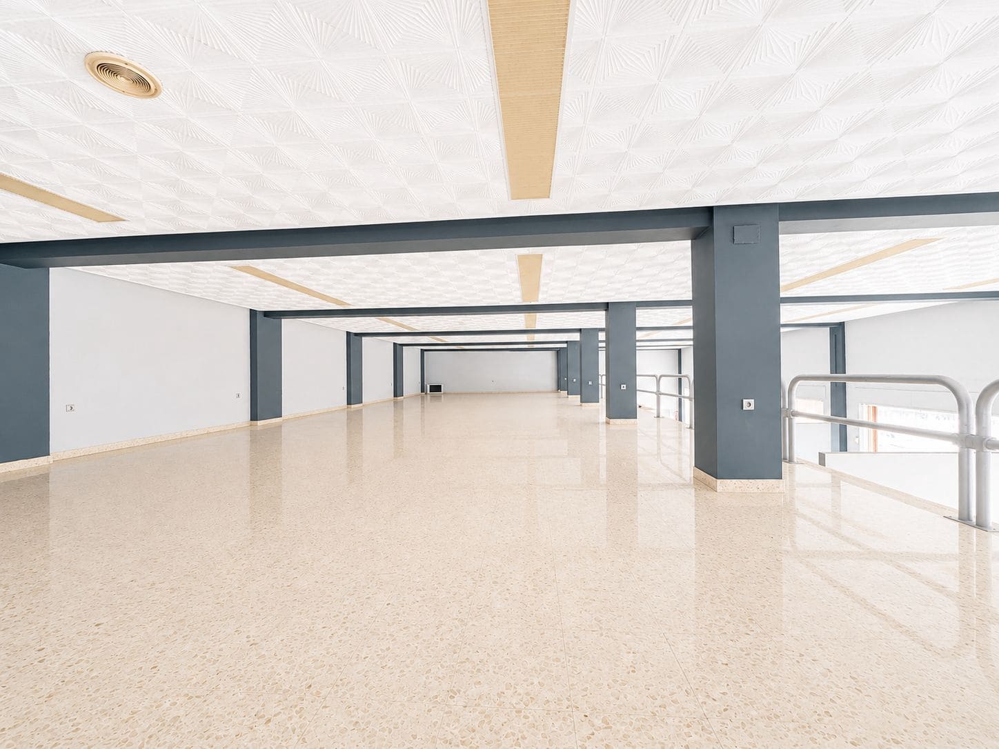 Local Comercial en Pego en venta con garaje - 780.000 € (Ref: 9917204)