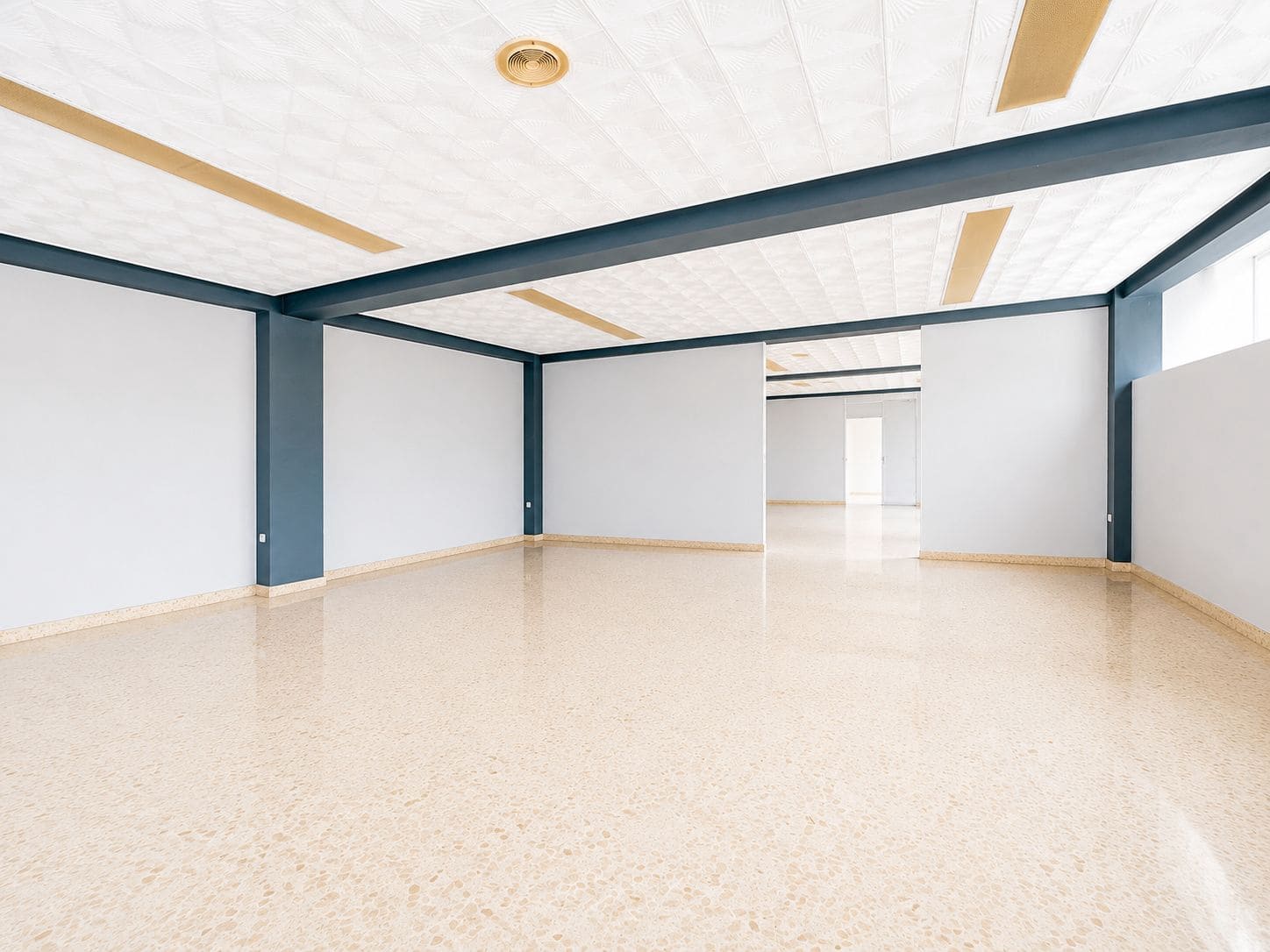 Local Comercial en Pego en venta con garaje - 780.000 € (Ref: 9917204)
