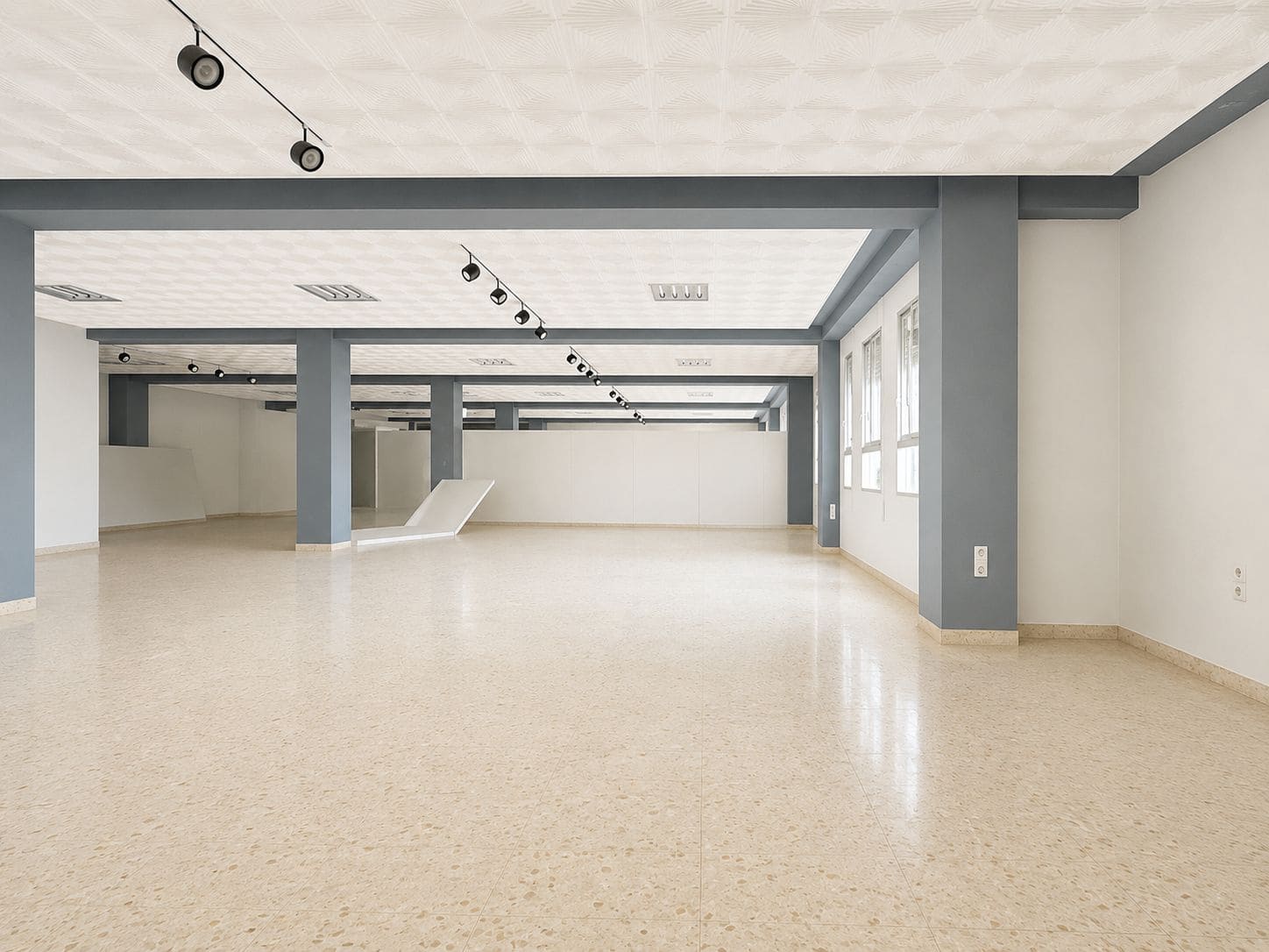 Local Comercial en Pego en venta con garaje - 780.000 € (Ref: 9917204)
