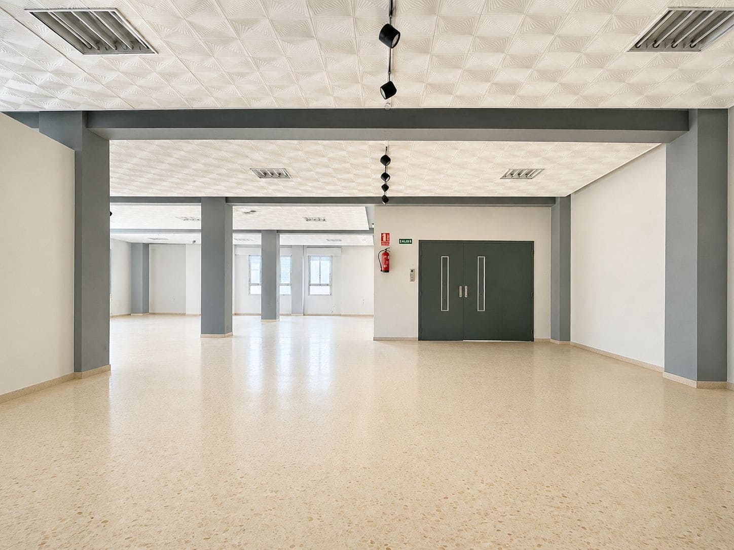 Local Comercial en Pego en venta con garaje - 780.000 € (Ref: 9917204)