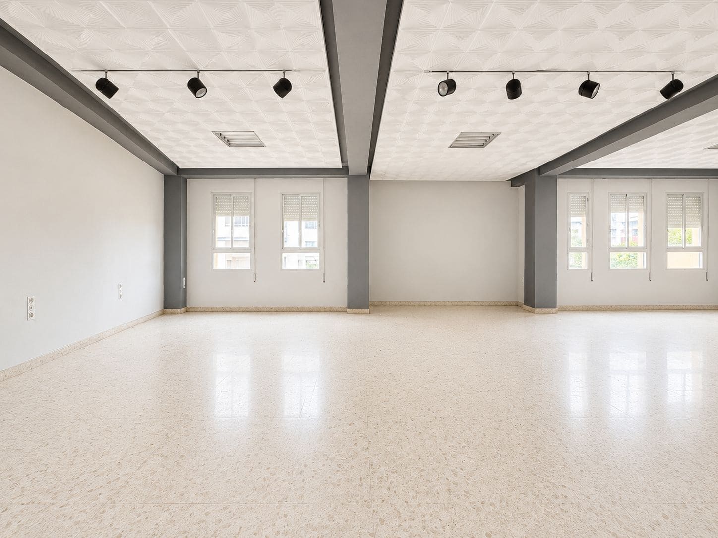 Local Comercial en Pego en venta con garaje - 780.000 € (Ref: 9917204)