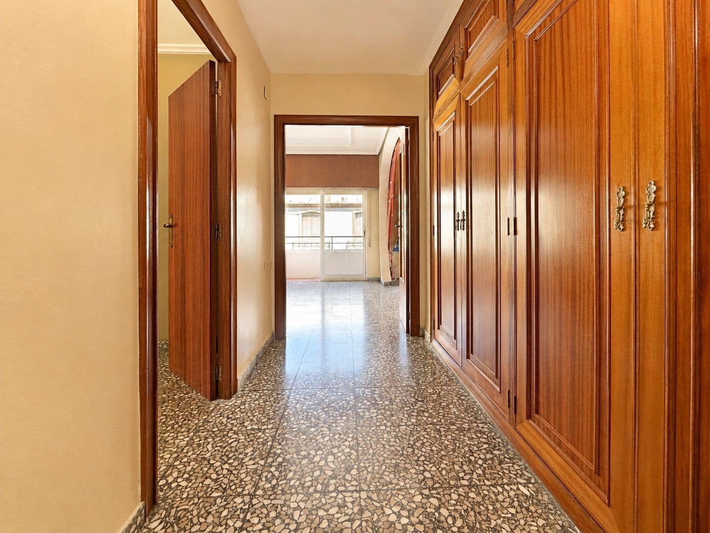 Wohnung zu verkaufen in Oliva - 165.000 € (Ref: 9980030)