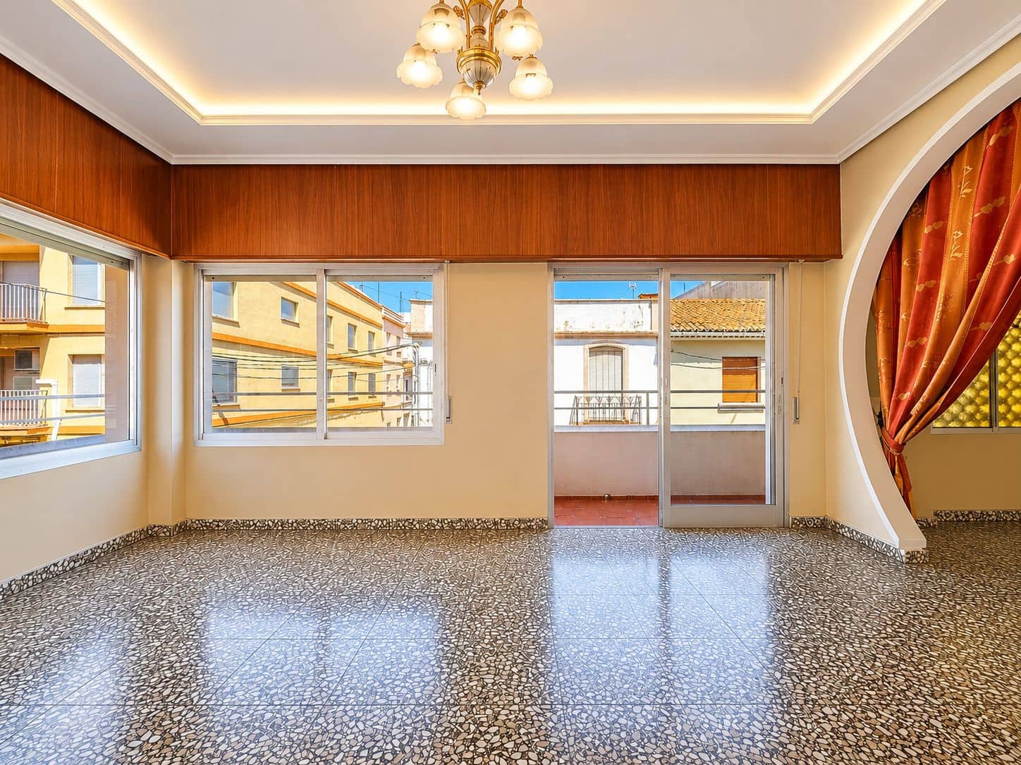 Wohnung zu verkaufen in Oliva - 165.000 € (Ref: 9980030)