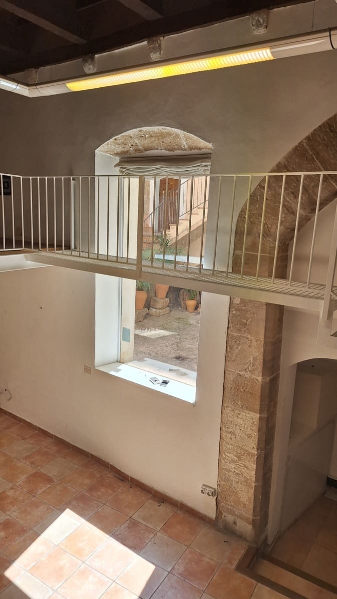 4 soveværelse Erhverv til leje i Palma de Mallorca - € 2.200 (Ref: 9145779)