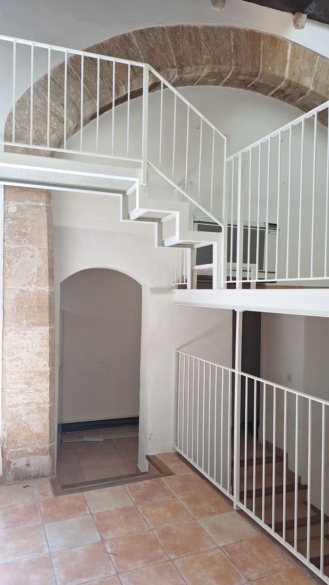 4 soveværelse Erhverv til leje i Palma de Mallorca - € 2.200 (Ref: 9145779)