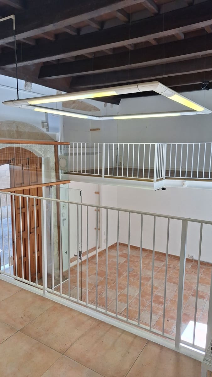 4 soveværelse Erhverv til leje i Palma de Mallorca - € 2.200 (Ref: 9145779)