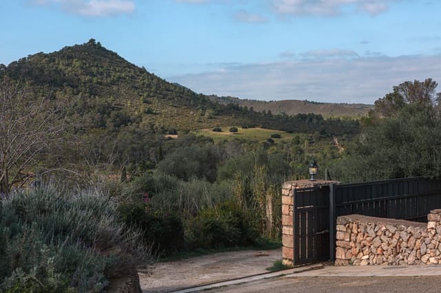 5 camera da letto Finca/Casa di Campagna in vendita in Cala Murada, Manacor con piscina garage - 1.750.000 € (Rif: 9146199)