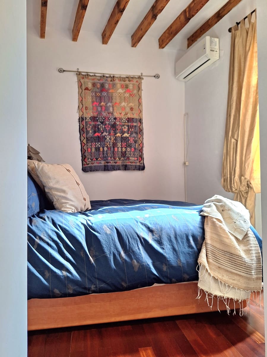 2 bedroom Apartment for sale in Palma de Mallorca - € 450,000 (Ref: 9146204)