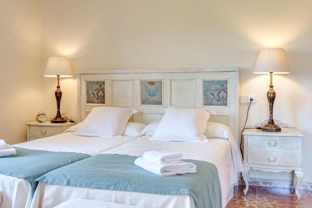 4 soveværelse Villa til salg i Palma de Mallorca med swimmingpool - € 1.995.000 (Ref: 9150608)