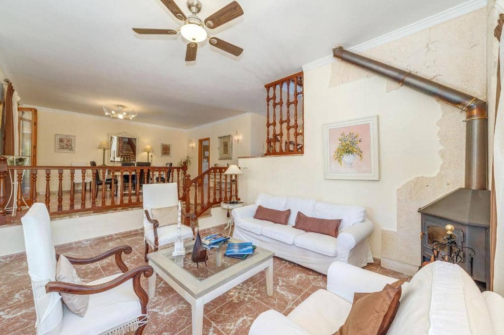 4 soveværelse Villa til salg i Palma de Mallorca med swimmingpool - € 1.995.000 (Ref: 9150608)