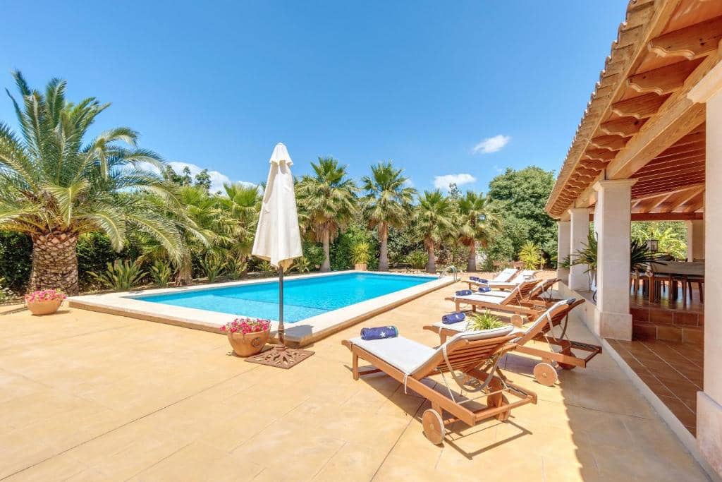 4 soveværelse Villa til salg i Palma de Mallorca med swimmingpool - € 1.995.000 (Ref: 9150608)