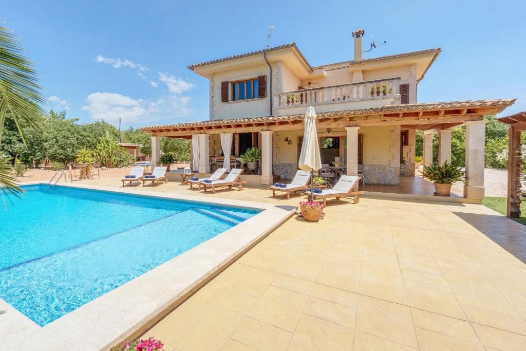 4 soveværelse Villa til salg i Palma de Mallorca med swimmingpool - € 1.995.000 (Ref: 9150608)