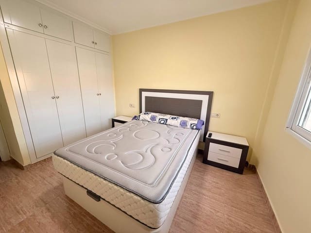 3 quarto Apartamento para arrendar em Los Alcázares com garagem - 800 € (Ref: 10060216)