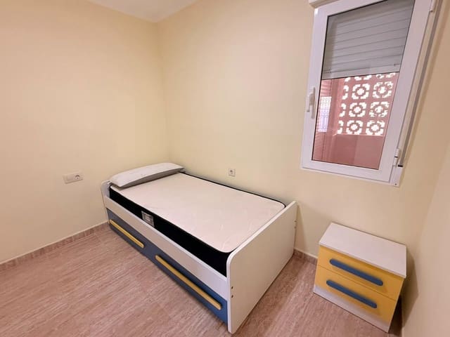 3 quarto Apartamento para arrendar em Los Alcázares com garagem - 800 € (Ref: 10060216)