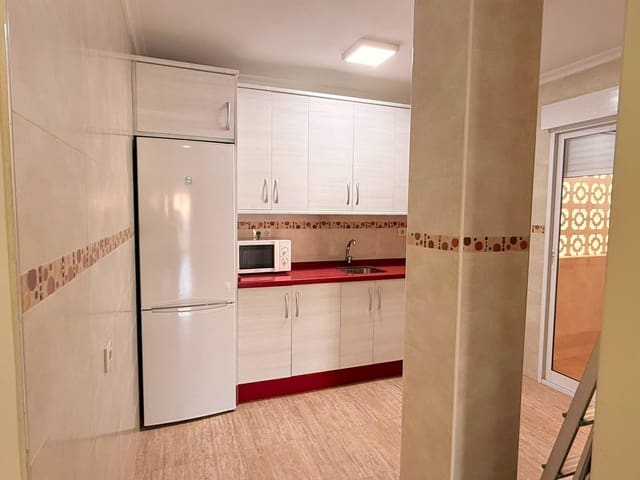 3 quarto Apartamento para arrendar em Los Alcázares com garagem - 800 € (Ref: 10060216)