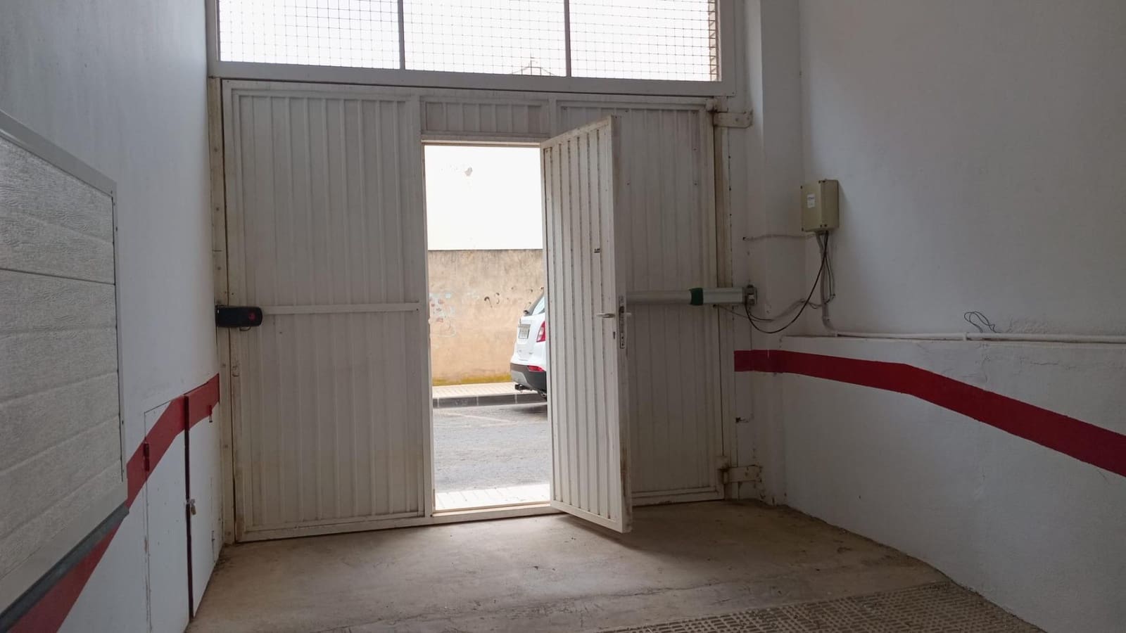 Garage for sale in Los Alcazares - € 29,990 (Ref: 10060230)