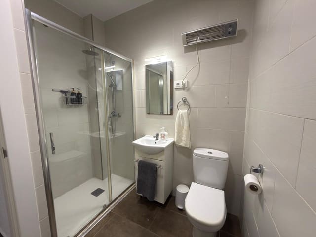 4 slaapkamer Appartement te huur in Los Nietos, Cartagena - € 700 (Ref: 10060237)