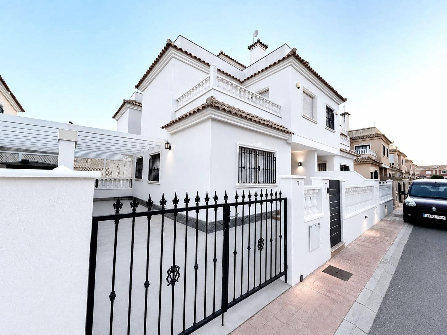 Adosado de 2 habitaciones en Roda en venta con piscina - 160.000 € (Ref: 10060247)