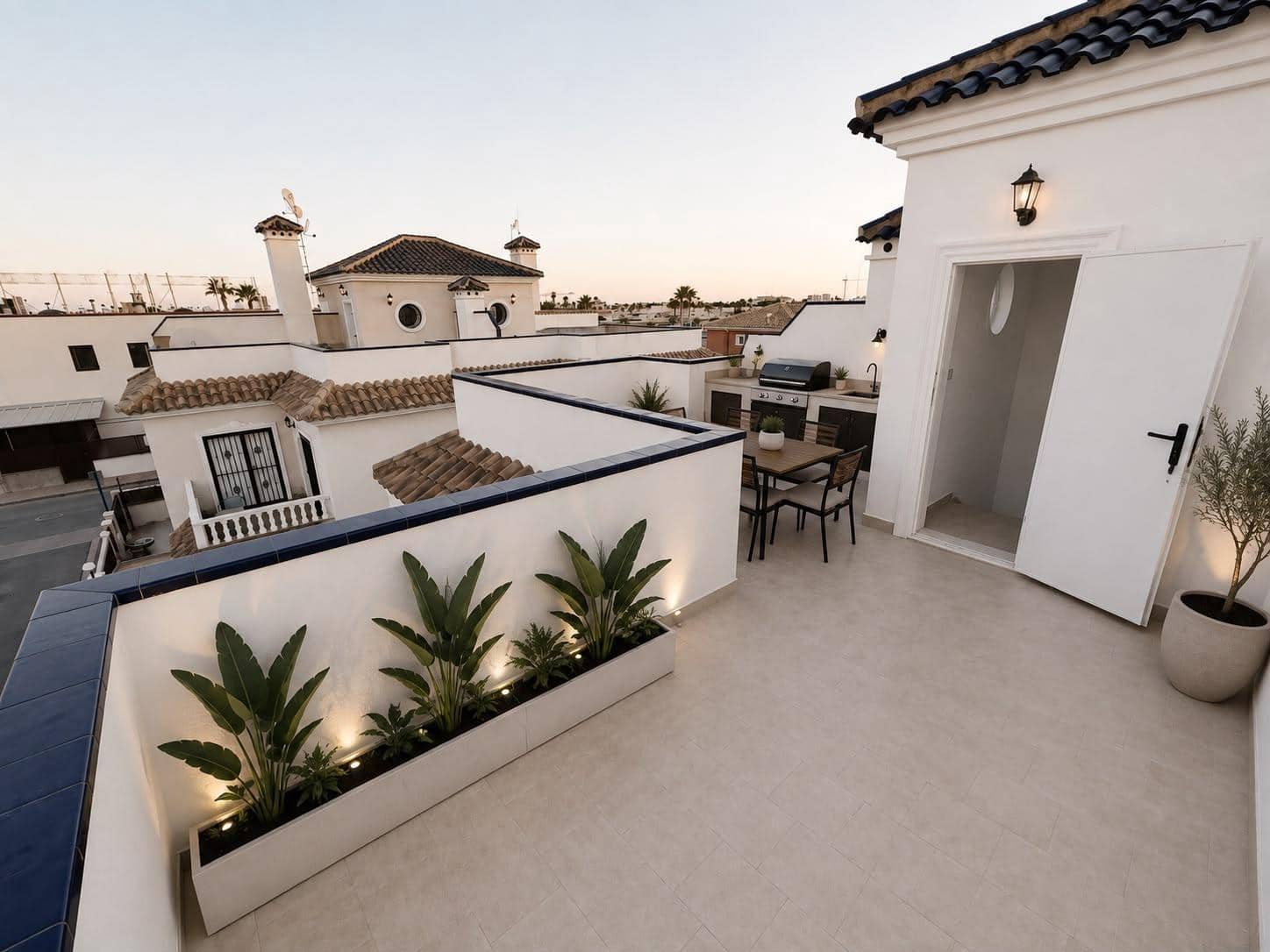 Adosado de 2 habitaciones en Roda en venta con piscina - 160.000 € (Ref: 10060247)