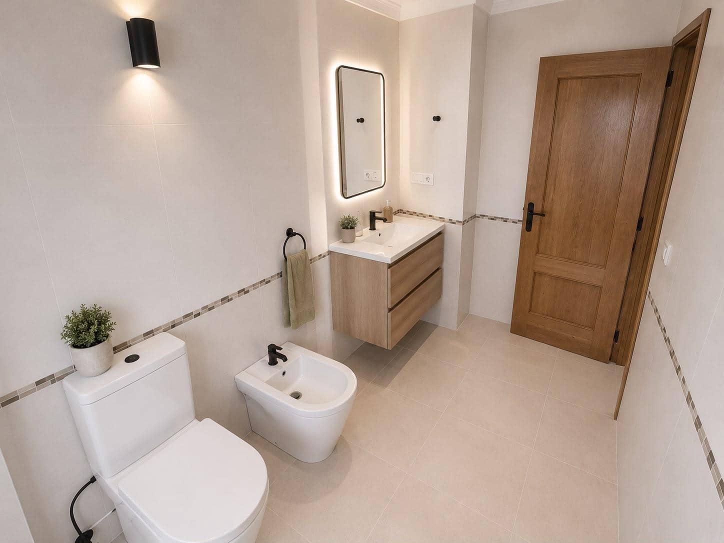 Adosado de 2 habitaciones en Roda en venta con piscina - 160.000 € (Ref: 10060247)