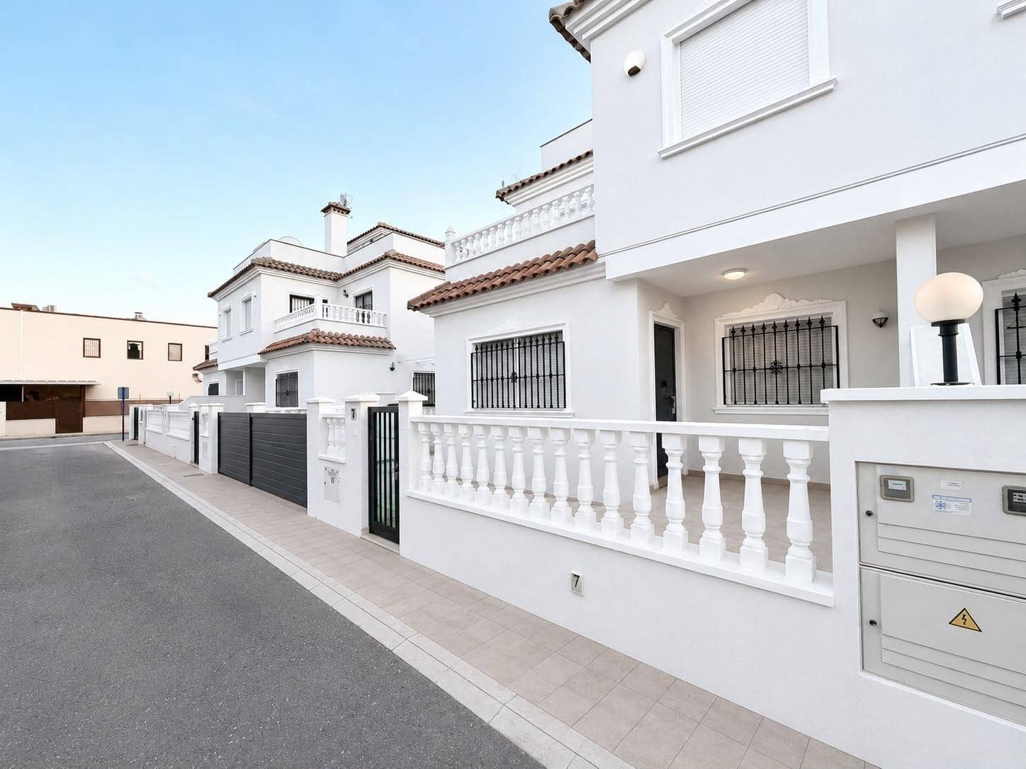 Adosado de 2 habitaciones en Roda en venta con piscina - 160.000 € (Ref: 10060247)