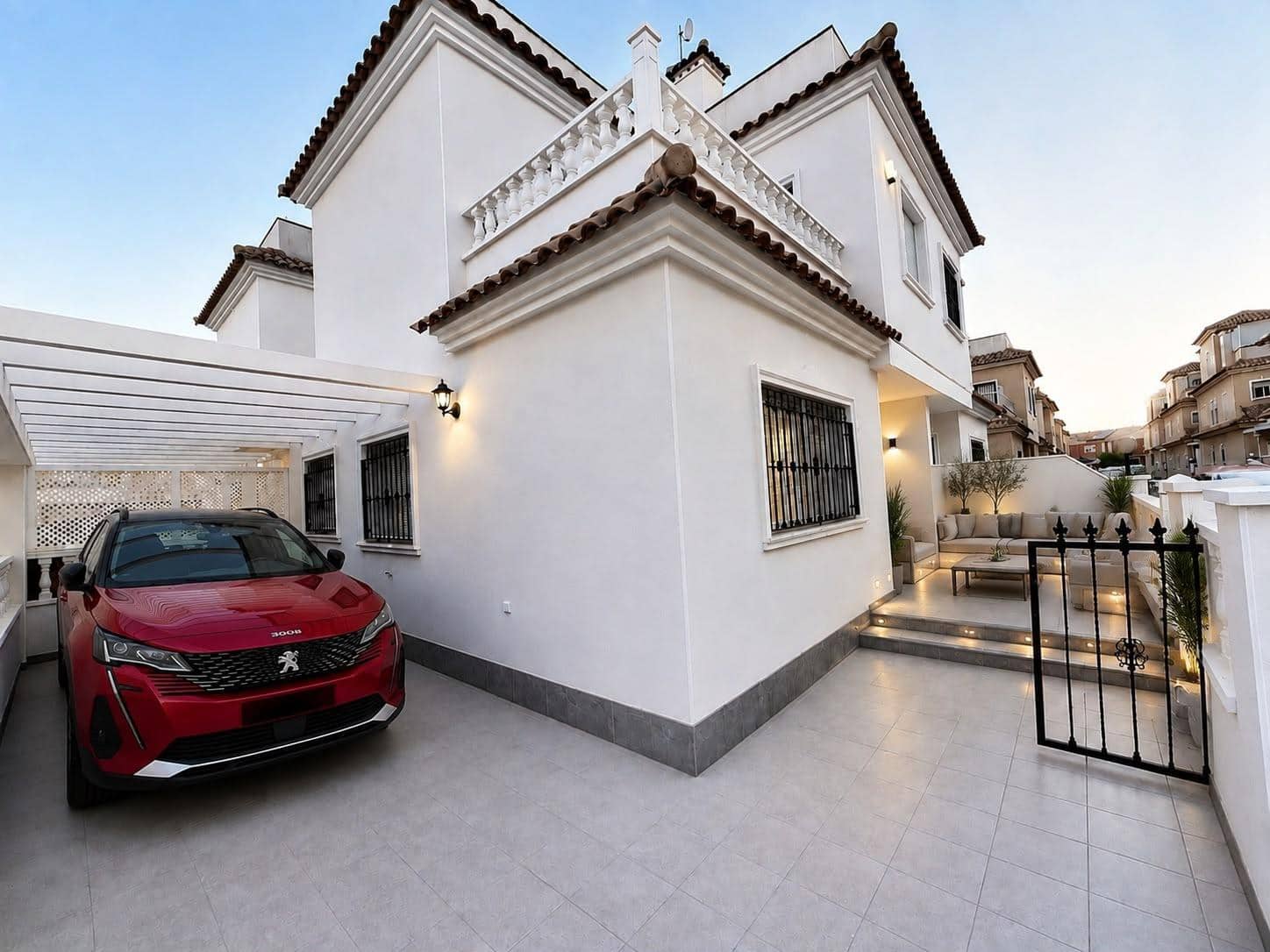 Adosado de 2 habitaciones en Roda en venta con piscina - 160.000 € (Ref: 10060247)