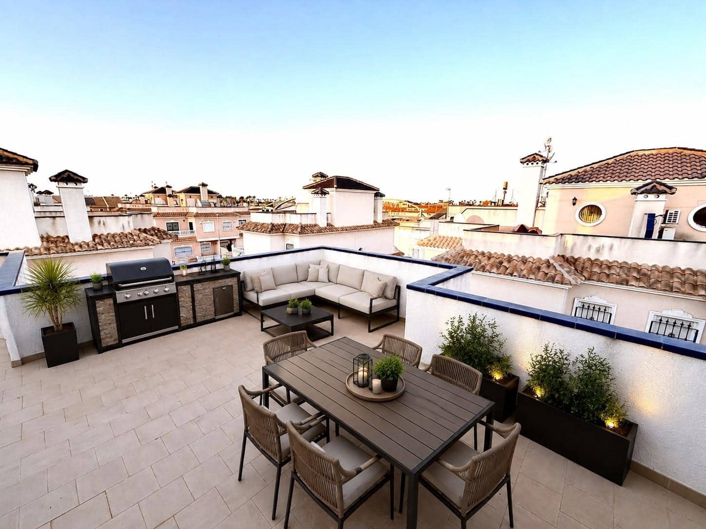 Adosado de 2 habitaciones en Roda en venta con piscina - 160.000 € (Ref: 10060247)