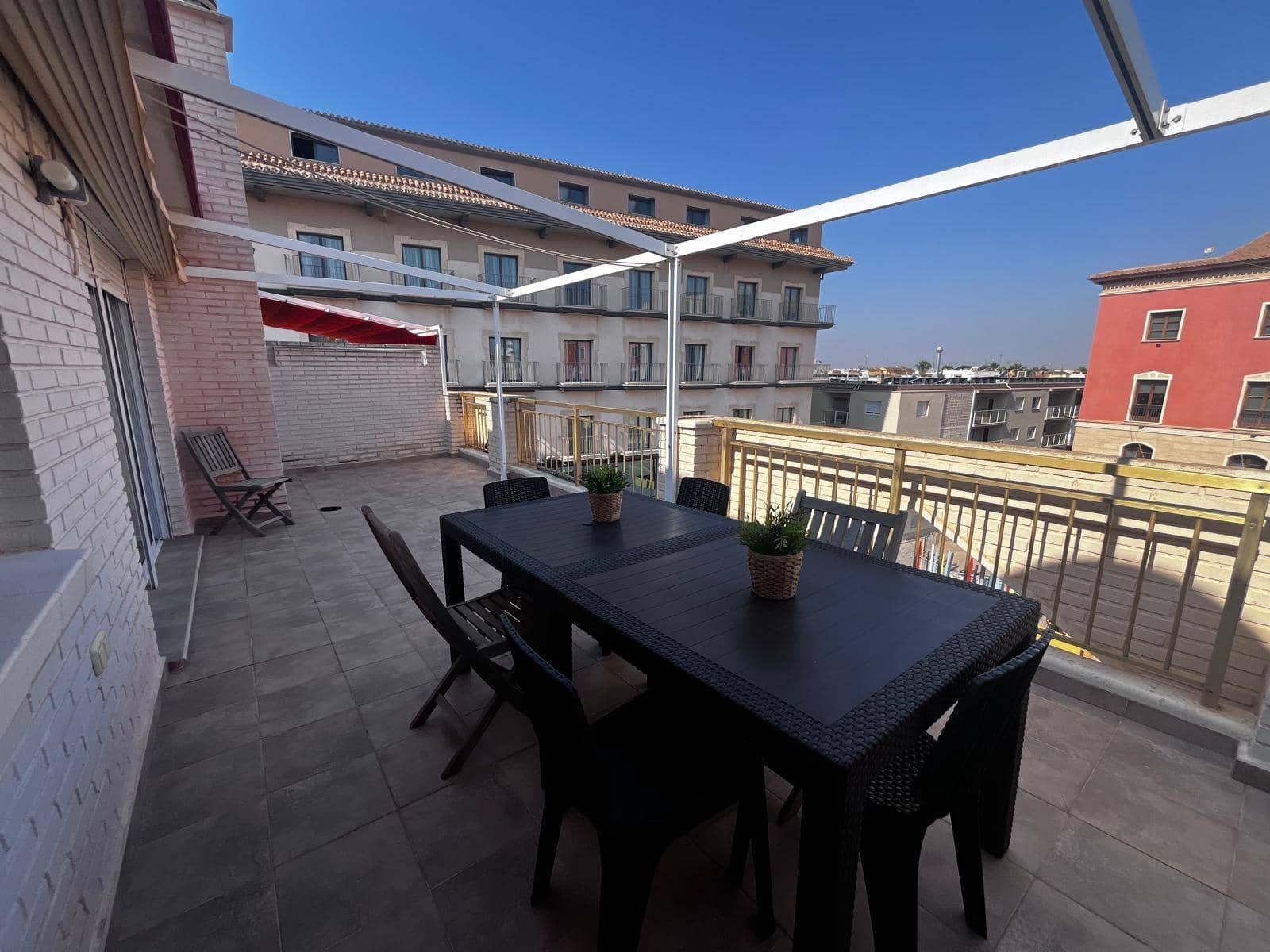 3 bedroom Penthouse for rent in Los Alcazares with garage - € 2,800 (Ref: 10060255)
