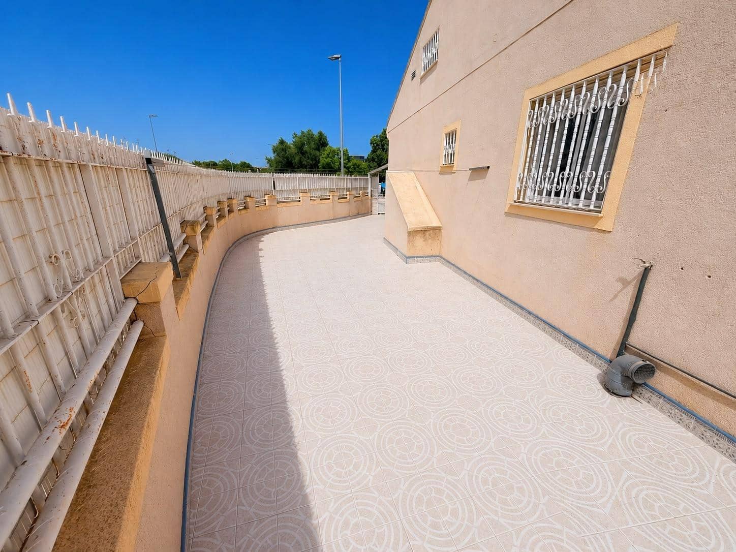 Adosado de 3 habitaciones en Los Alcázares en venta con garaje - 180.000 € (Ref: 10060258)