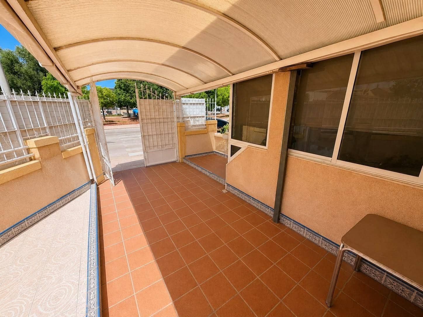 Adosado de 3 habitaciones en Los Alcázares en venta con garaje - 180.000 € (Ref: 10060258)