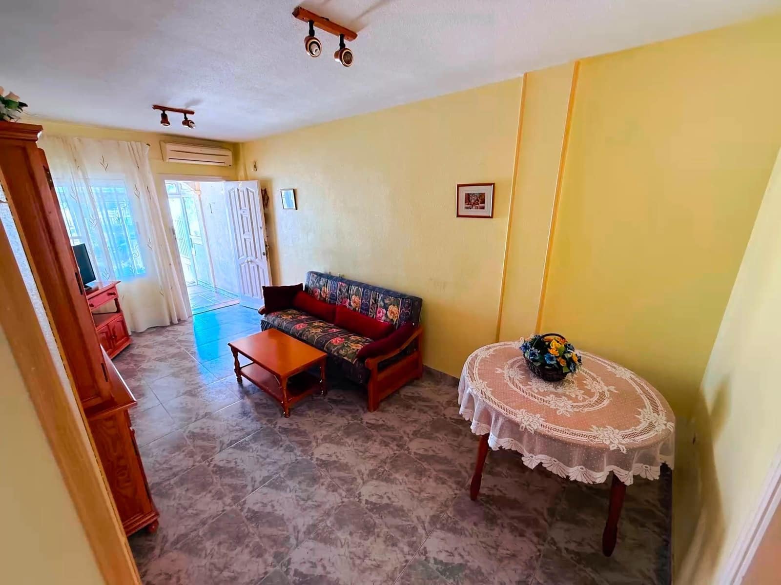 Adosado de 3 habitaciones en Los Alcázares en venta con garaje - 180.000 € (Ref: 10060258)