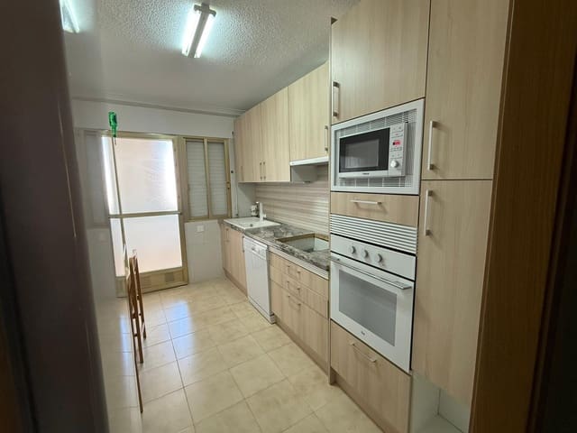 3 quarto Apartamento para arrendar em Los Alcázares com garagem - 750 € (Ref: 10060263)