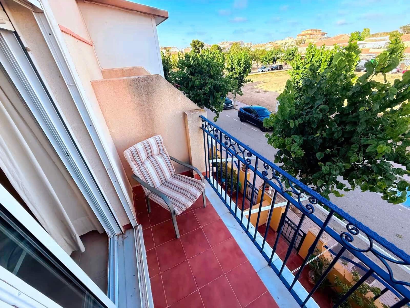 Adosado de 4 habitaciones en Los Alcázares en venta con garaje - 225.000 € (Ref: 10060265)