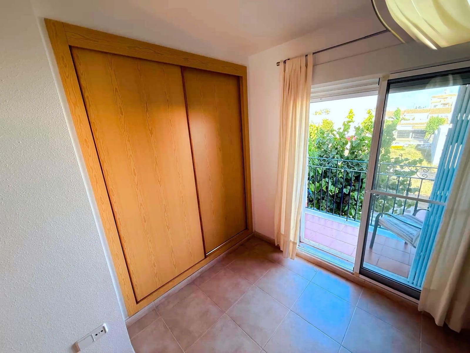 Adosado de 4 habitaciones en Los Alcázares en venta con garaje - 225.000 € (Ref: 10060265)